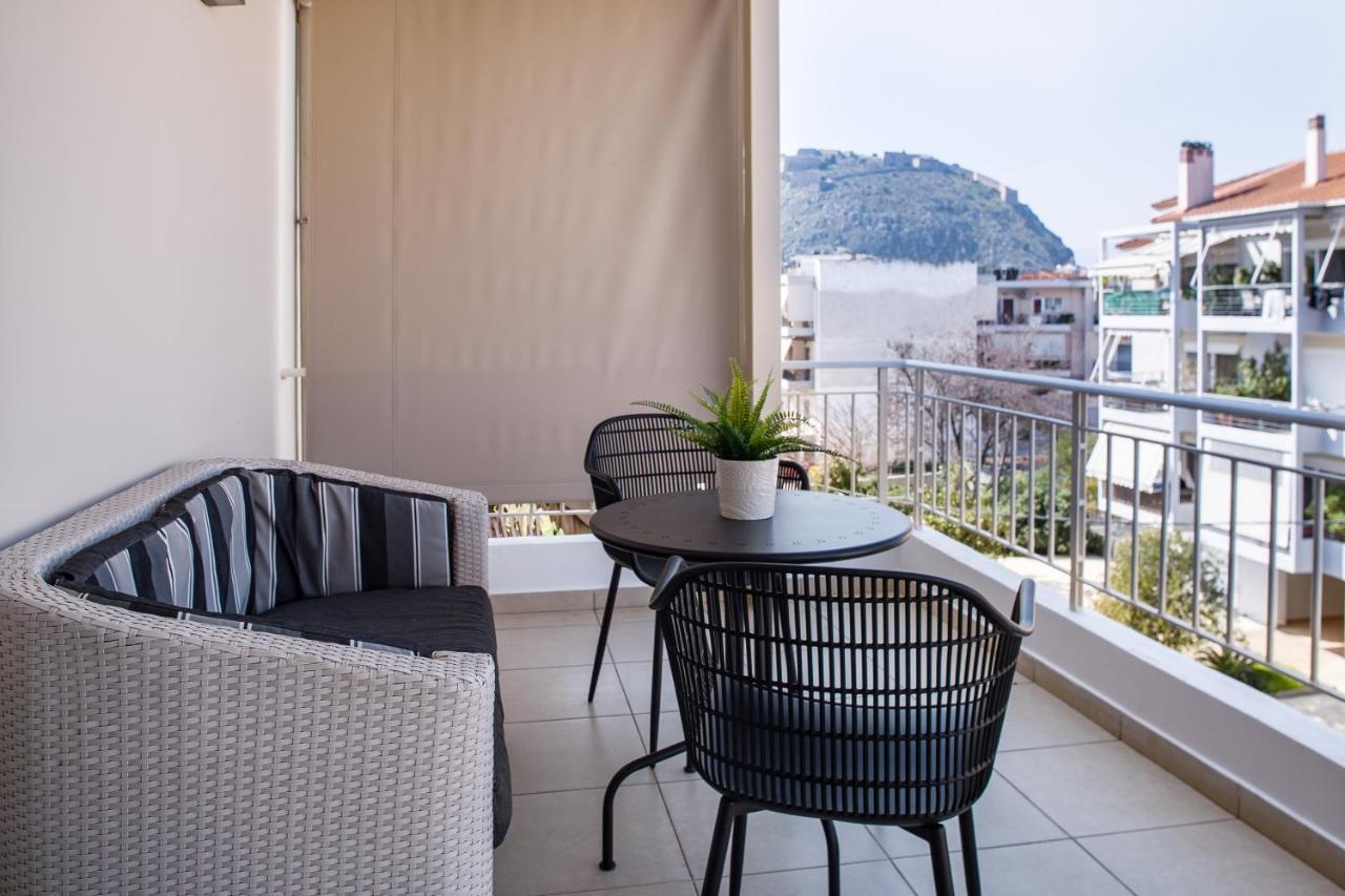 Living In Nafplio Urban Chic Apartments Экстерьер фото