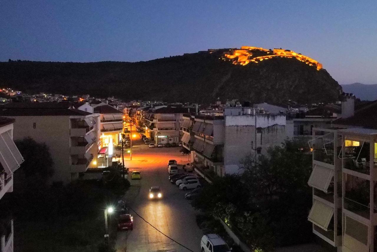 Living In Nafplio Urban Chic Apartments Экстерьер фото