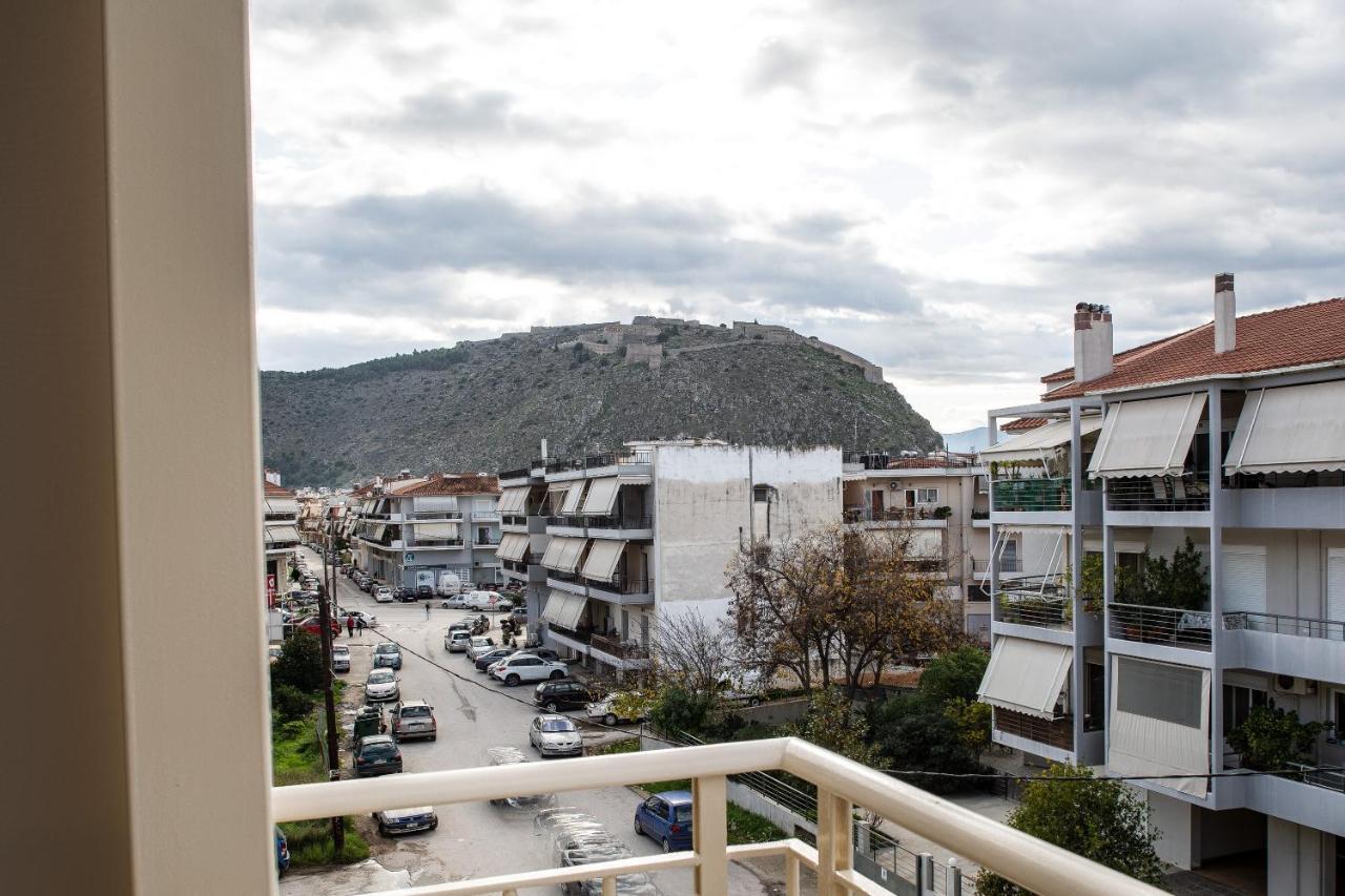 Living In Nafplio Urban Chic Apartments Экстерьер фото